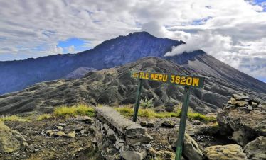 3 Days Mount Meru Hiking Trip